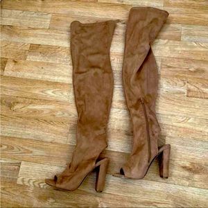Steve Madden kimmi boots
Size 8.5 
New unworn